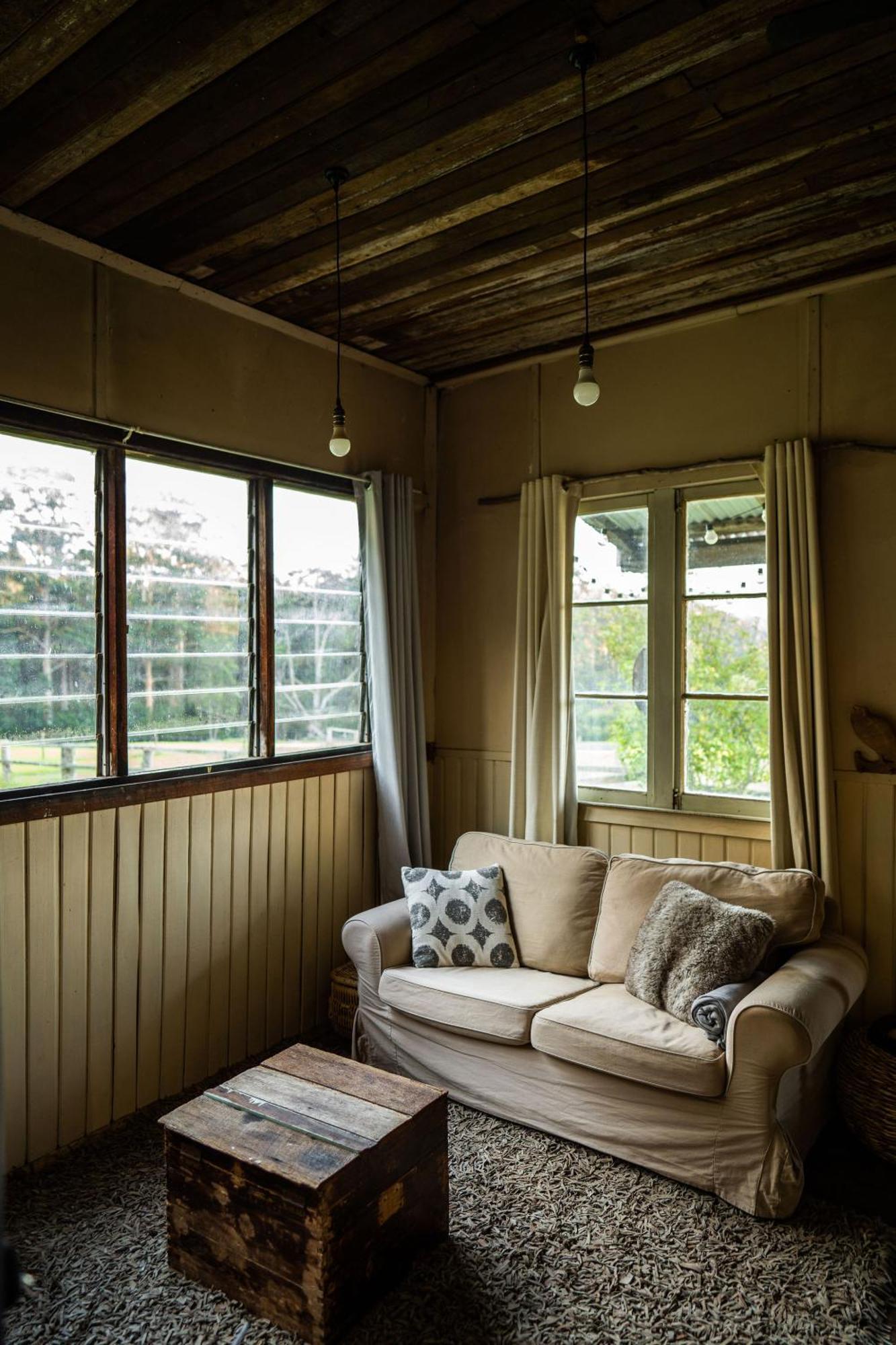 Cosy Farmstay: Green Cabin At Whispering Woods Beedelup Bagian luar foto